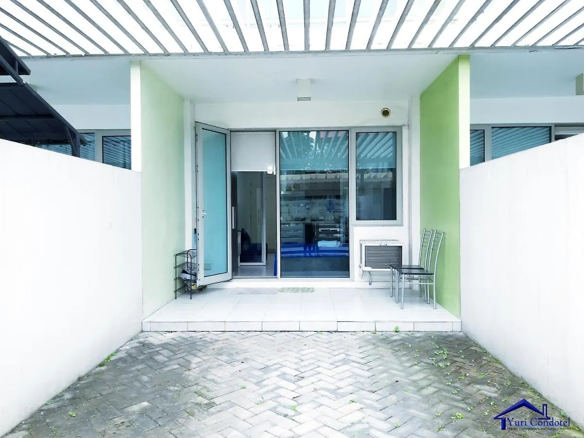 Azure Urban Resort residencias Manila 0*,