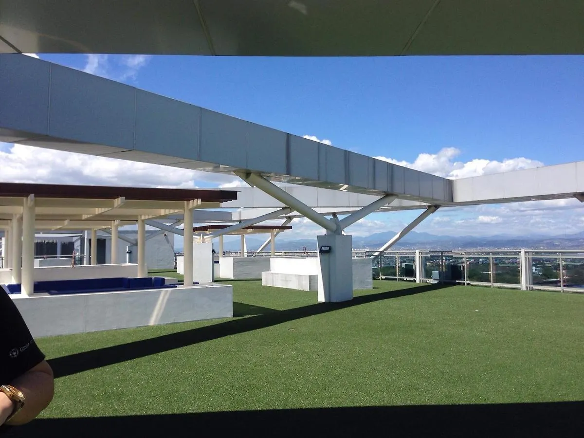 Azure Urban Resort residencias Manila